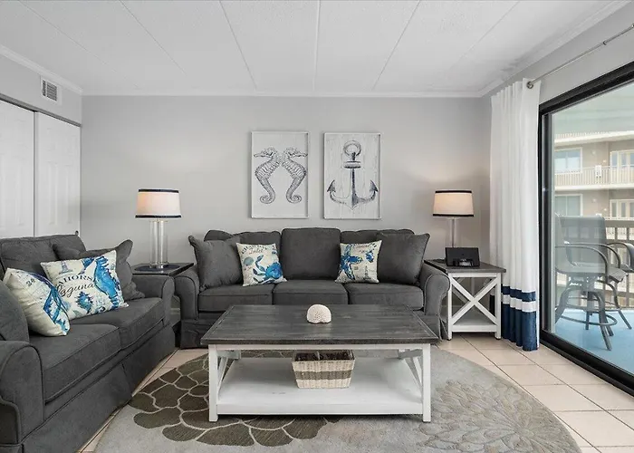 Holiday home Direct Bay Front With 2 Bedrooms, Outdoor Pool, And 2 Parking Spaces! *