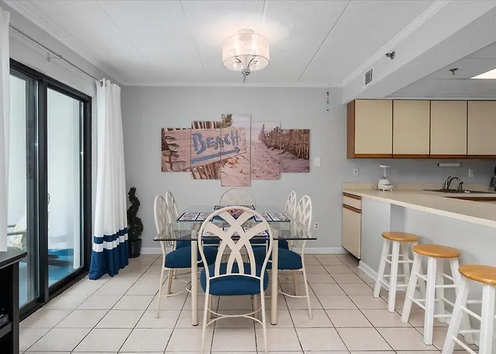 Direct Bay Front With 2 Bedrooms, Outdoor Pool, And 2 Parking Spaces! Holiday home *