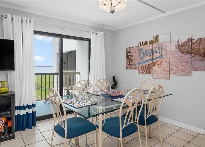 Holiday home Direct Bay Front With 2 Bedrooms, Outdoor Pool, And 2 Parking Spaces! *