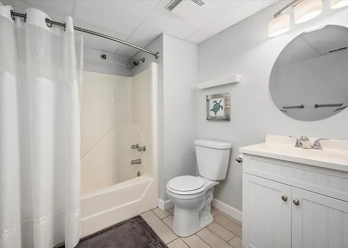 Holiday home Direct Bay Front With 2 Bedrooms, Outdoor Pool, And 2 Parking Spaces! Ocean City
