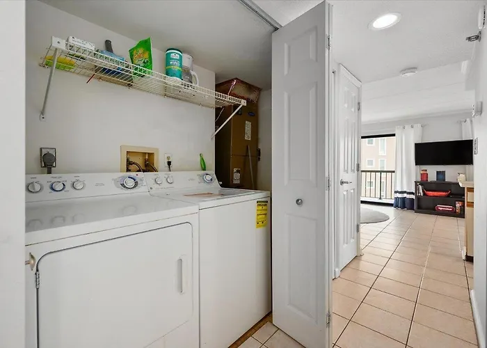 Direct Bay Front With 2 Bedrooms, Outdoor Pool, And 2 Parking Spaces!